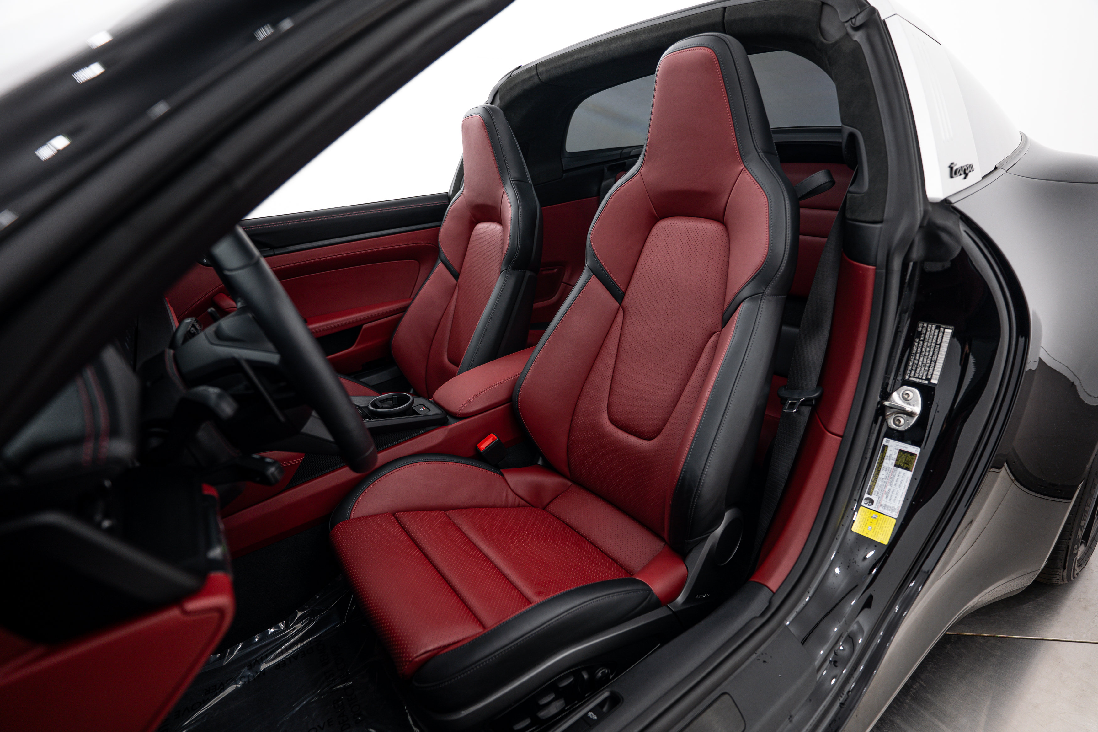 Certified 2025 Porsche 911 Targa 4 GTS AWD/4WD image 5