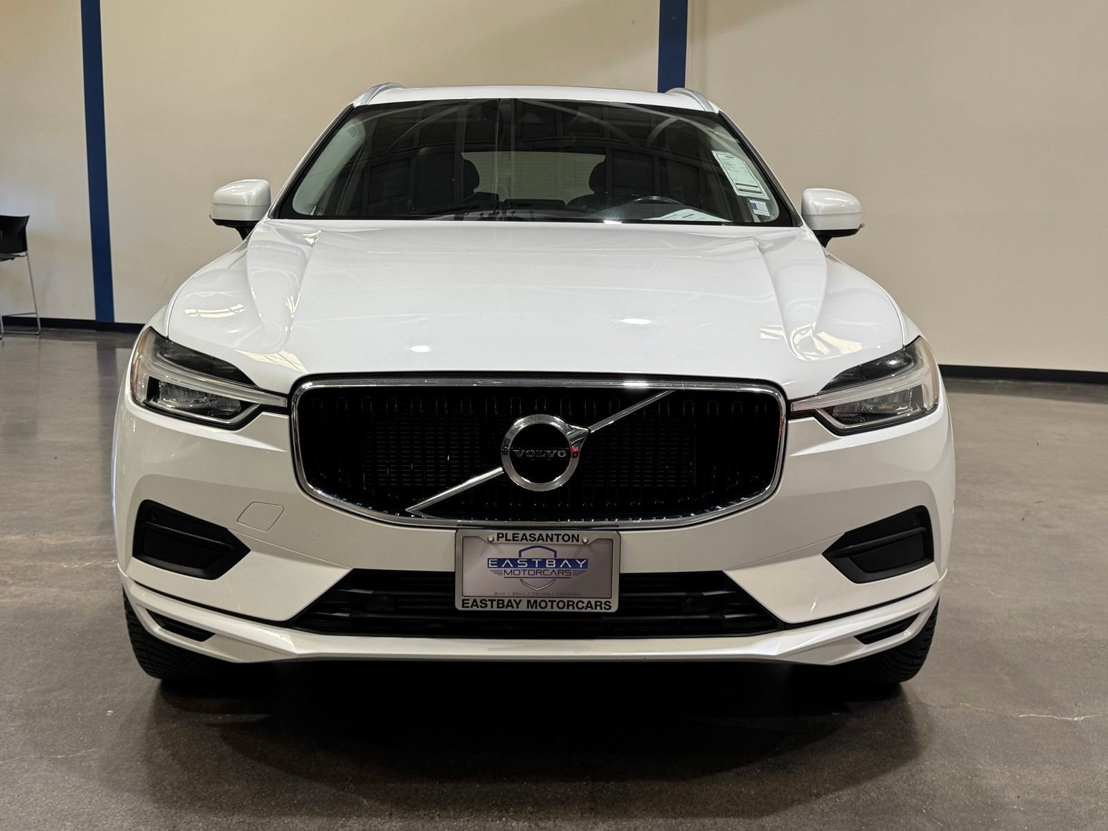 Used 2018 Volvo XC60 T6 Momentum w/ Convenience Package AWD/4WD image 7