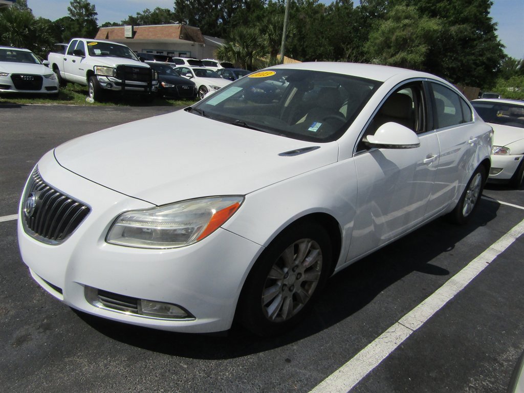 Used 2013 Buick Regal Leather FWD image 1