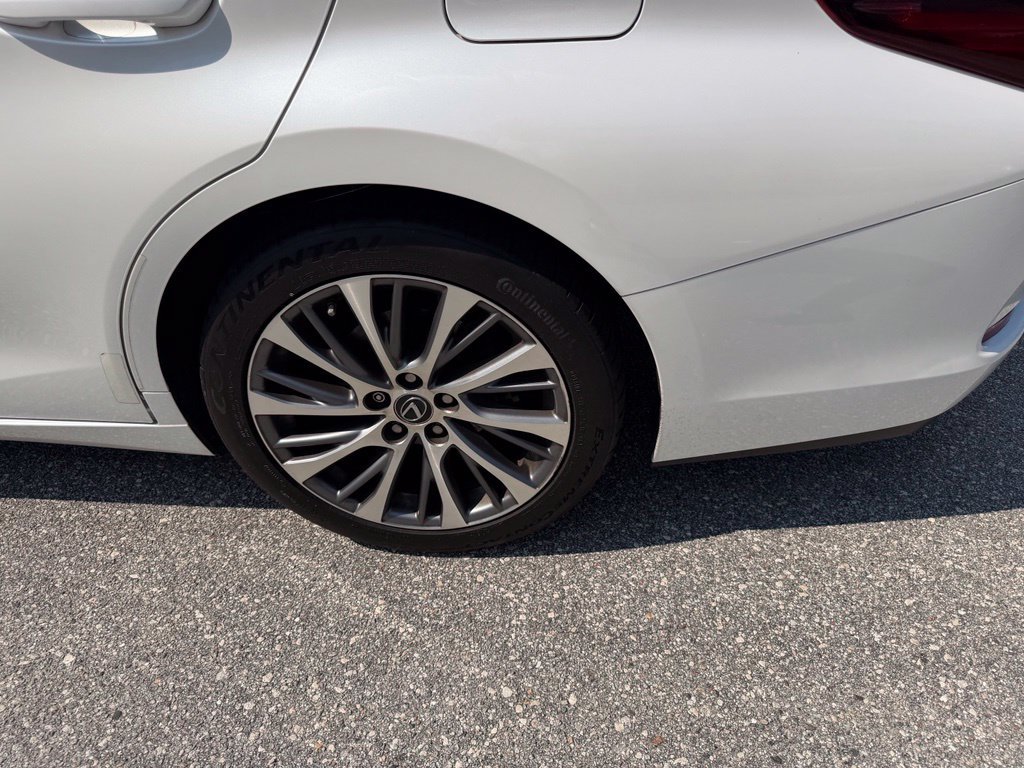 Used 2020 Lexus ES 350 w/ Premium Package FWD image 8