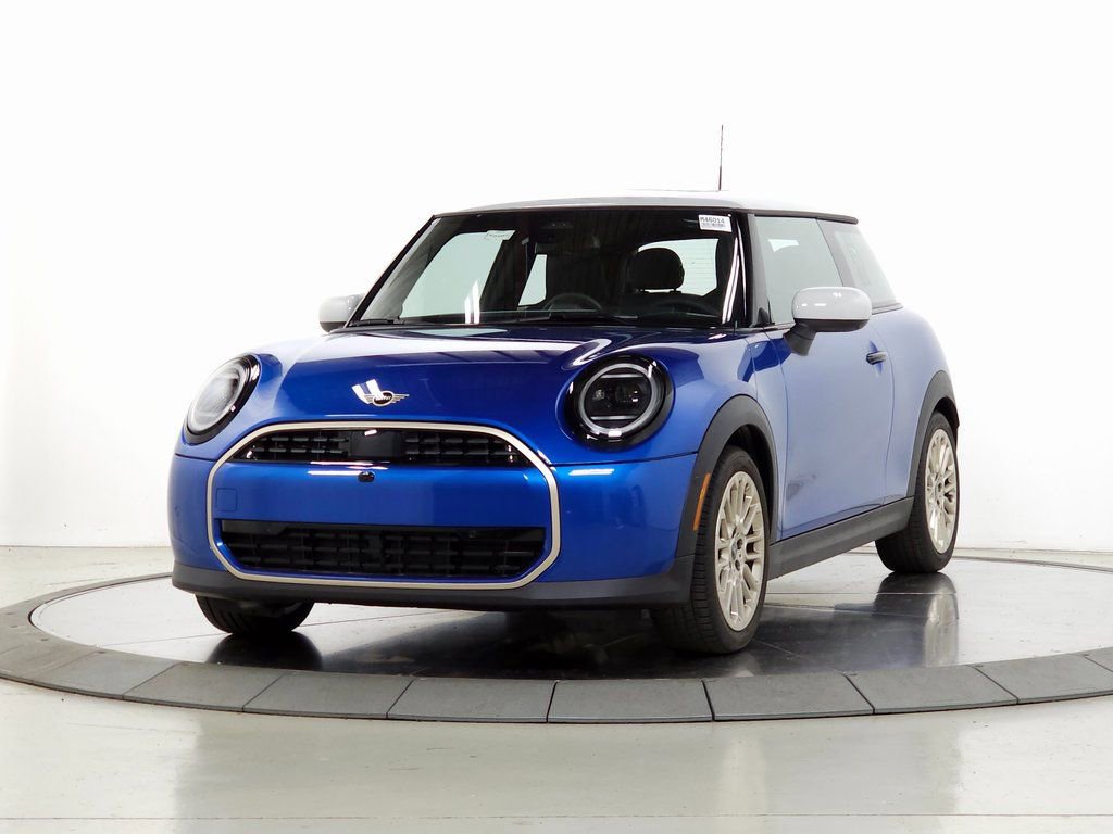 Used 2025 MINI Cooper 2-Door Hardtop FWD image 3