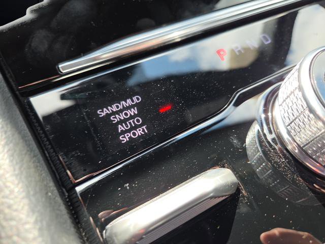 New 2025 Jeep Grand Cherokee Limited w/ Luxury Tech Group II image 24