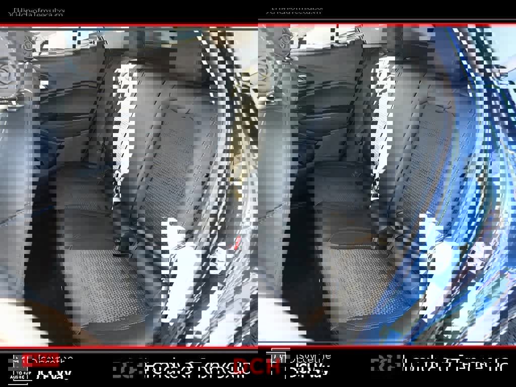 Used 2024 Chevrolet Trax LT w/ Sunroof Package image 19