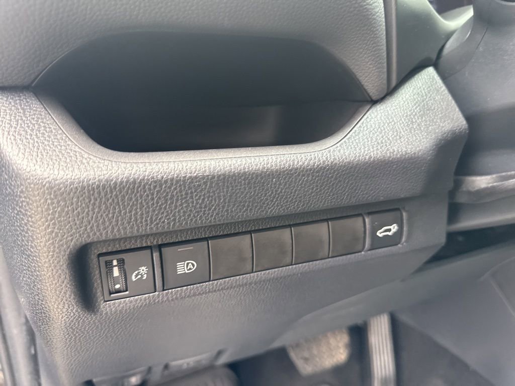 Used 2023 Toyota RAV4 XLE w/ Convenience Package image 16