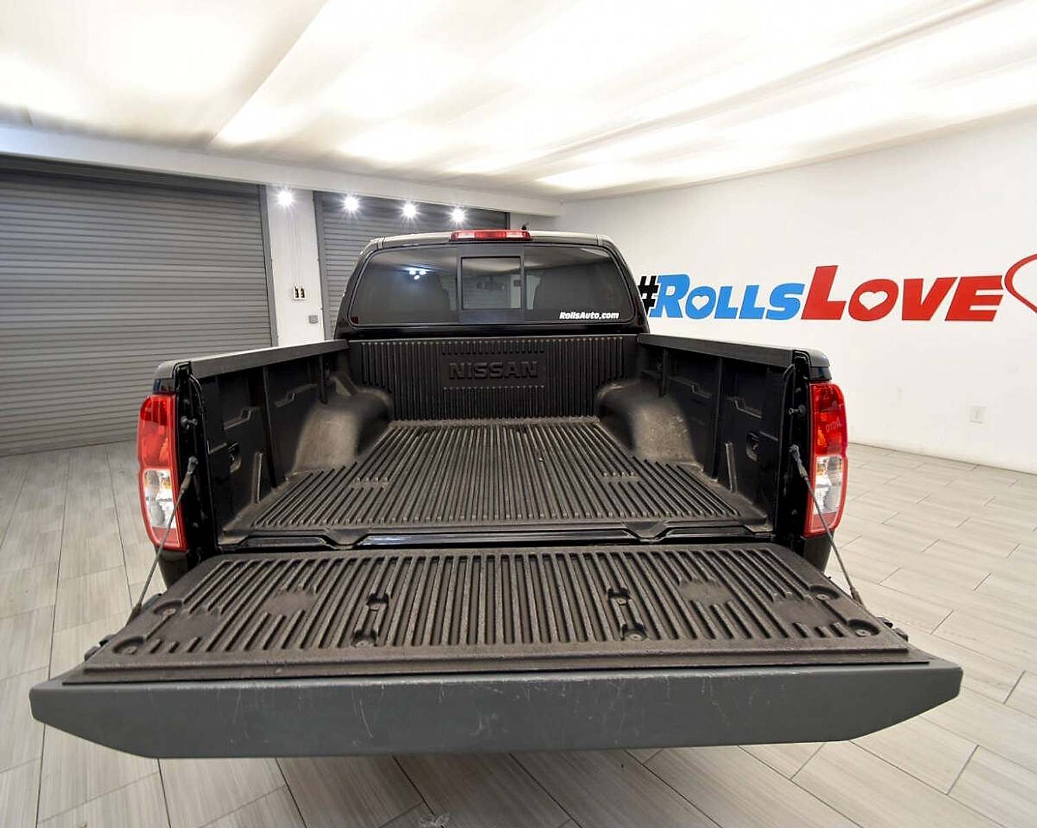 Used 2018 Nissan Frontier SV AWD/4WD image 29