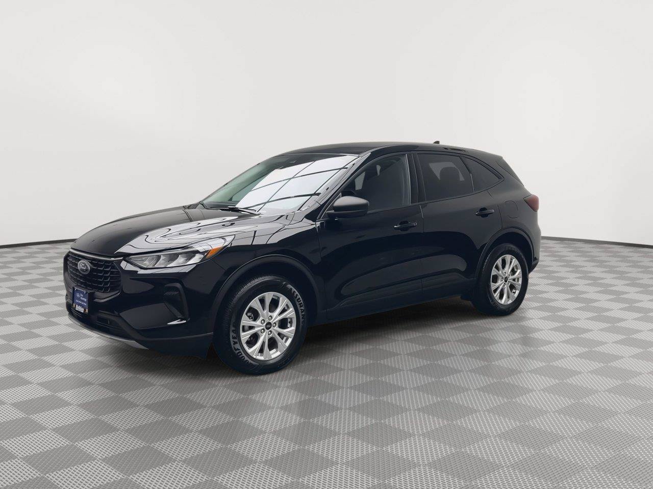 Certified 2025 Ford Escape Active AWD/4WD image 30