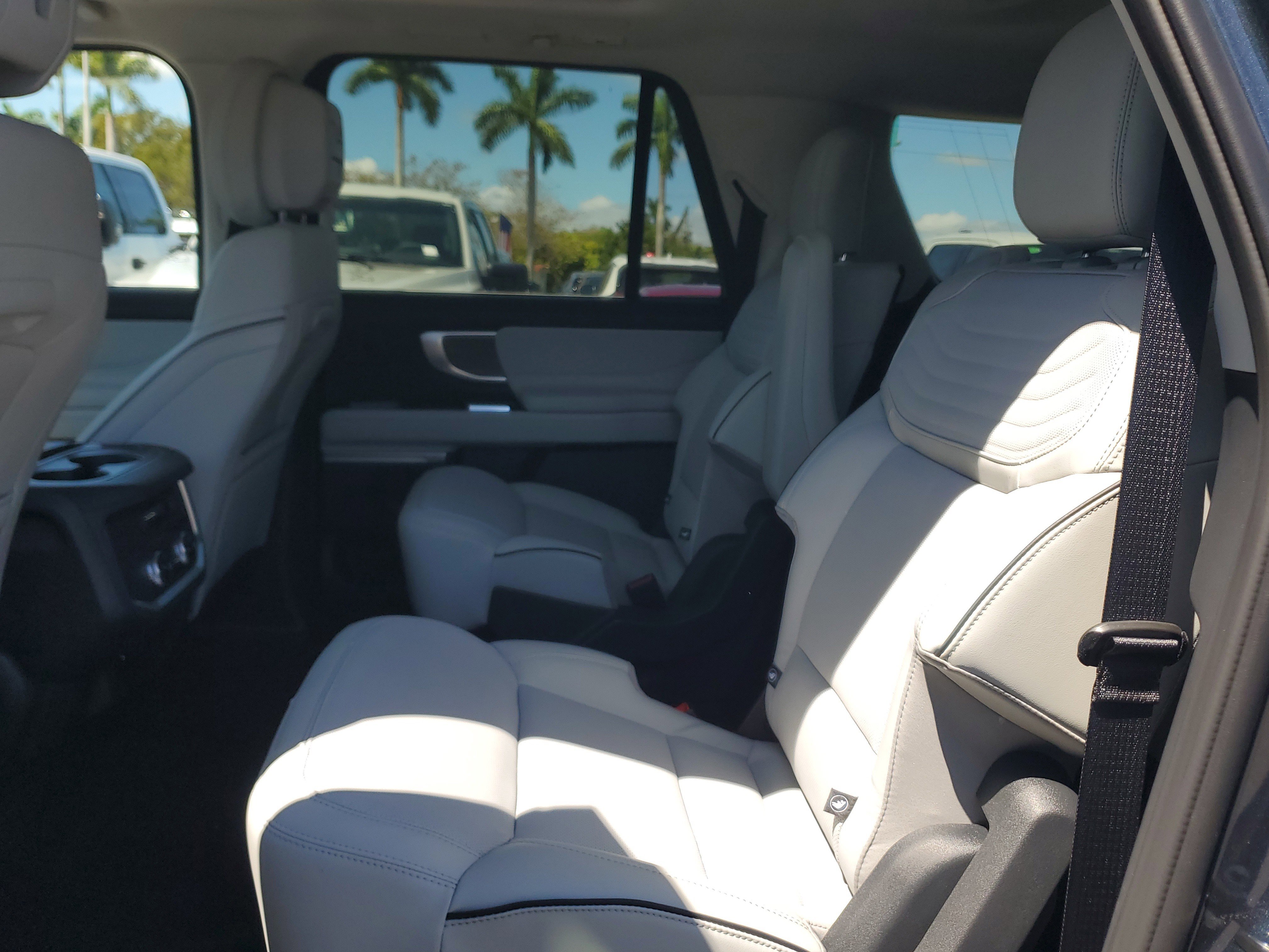 New 2026 Ford Expedition Max Platinum w/ Platinum Ultimate Package AWD/4WD image 11