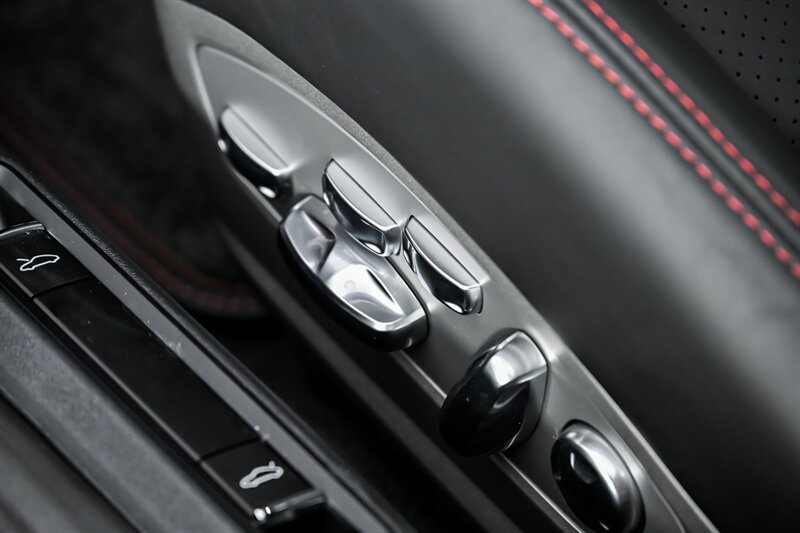 Used 2019 Porsche 911 Speedster RWD image 20