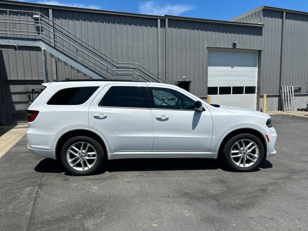 Used 2024 Dodge Durango GT AWD/4WD image 2