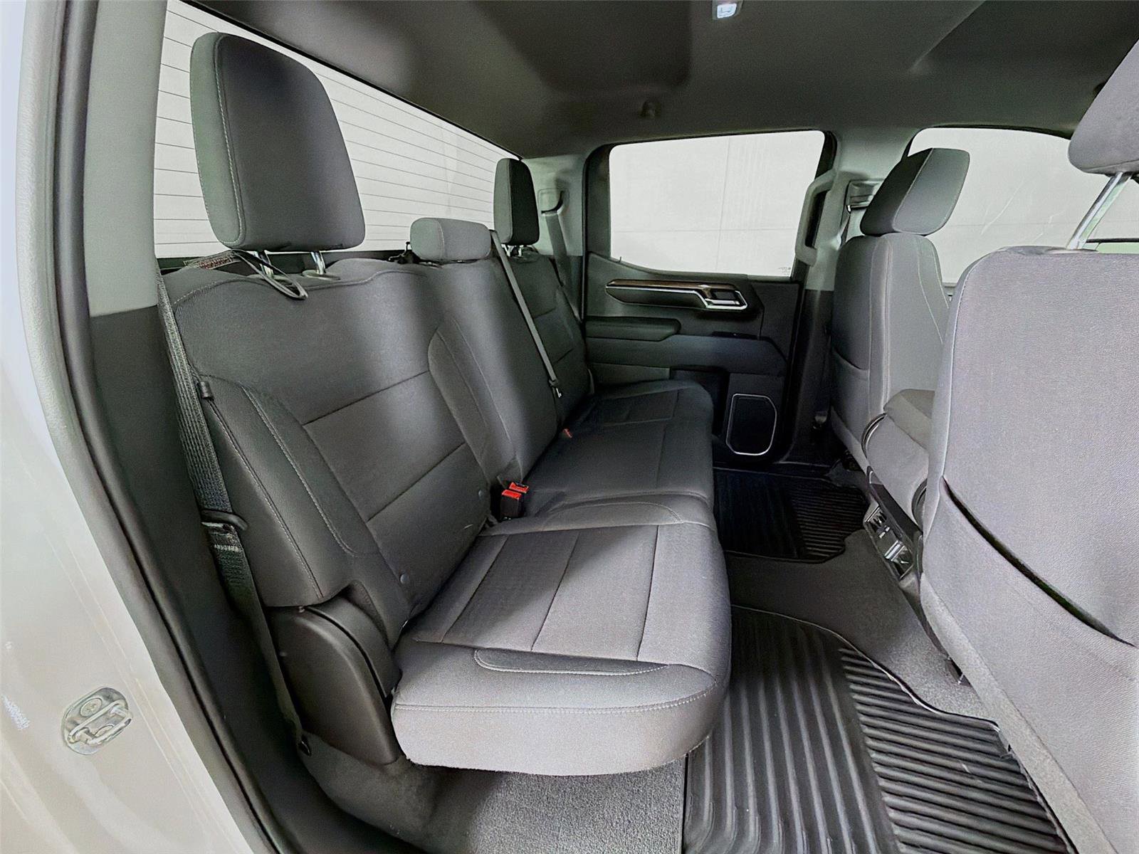 Used 2022 Chevrolet Silverado 1500 LT AWD/4WD image 26