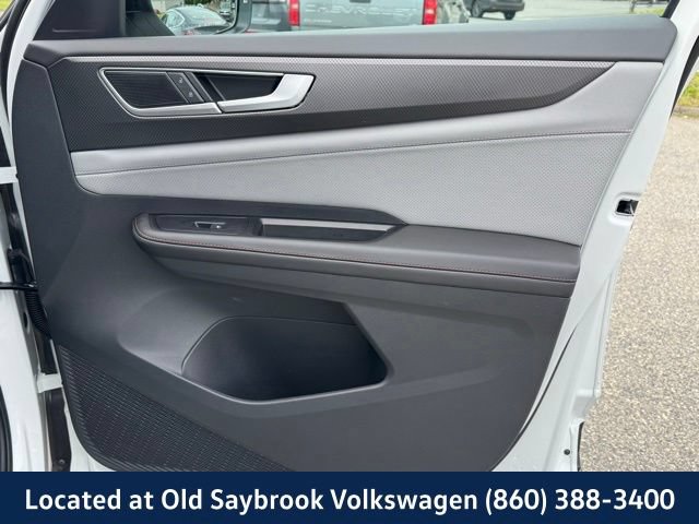 Certified 2025 Volkswagen Atlas Peak Edition SE AWD/4WD image 33