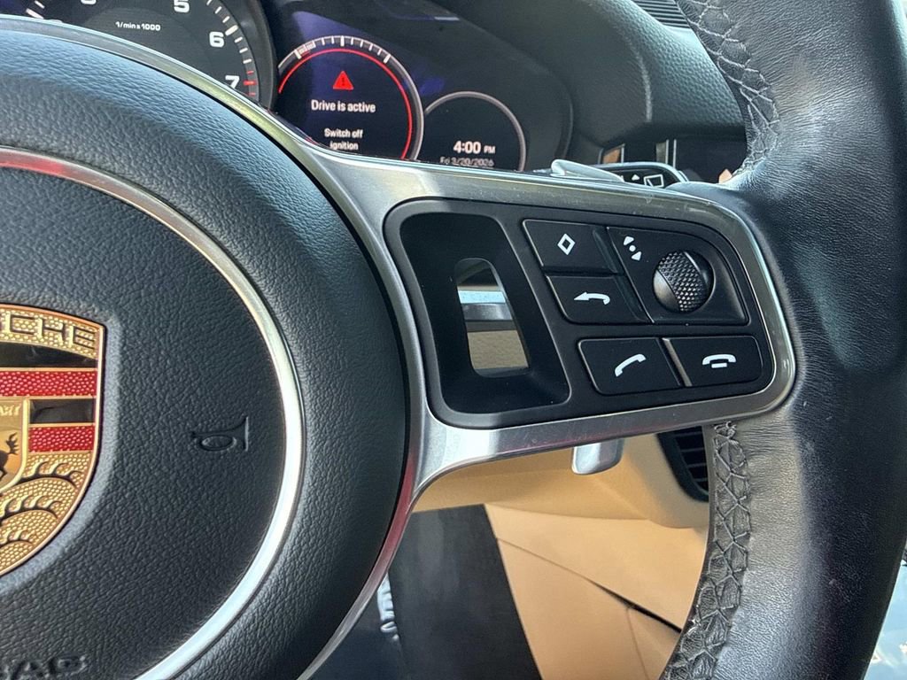 Used 2022 Porsche Cayenne Platinum Edition image 37