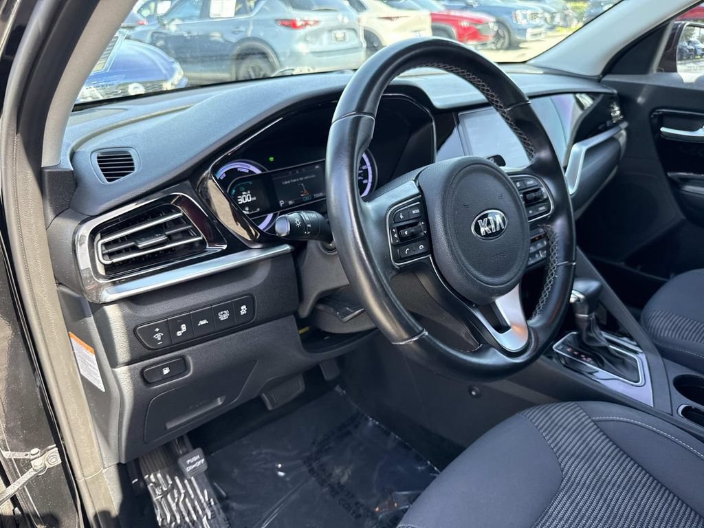 Used 2021 Kia Niro LXS FWD image 23