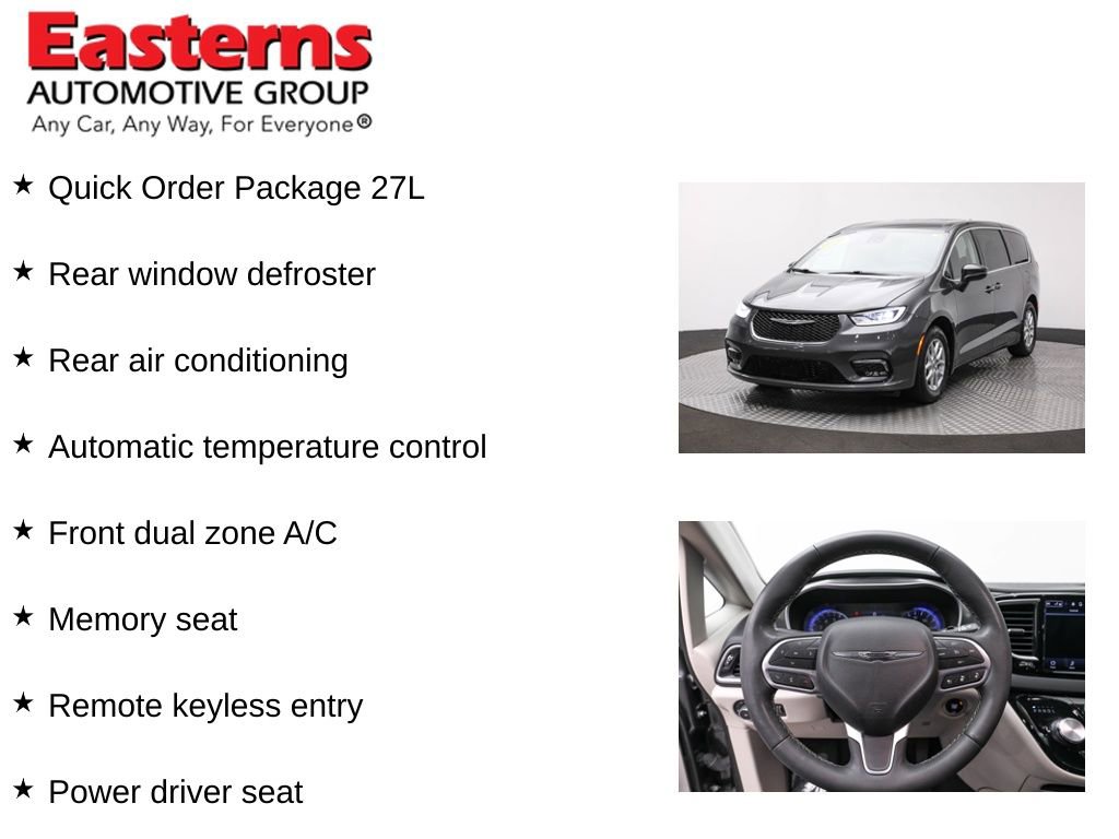 Used 2023 Chrysler Pacifica Touring-L FWD image 11