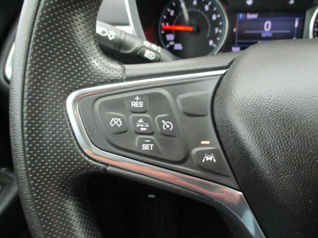 Used 2020 Chevrolet Equinox LT image 25