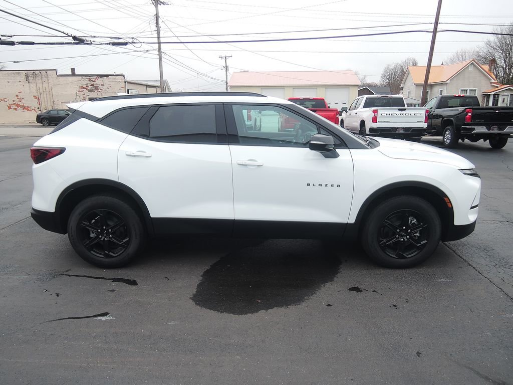 New 2026 Chevrolet Blazer LT w/ Midnight/Sport Edition image 2