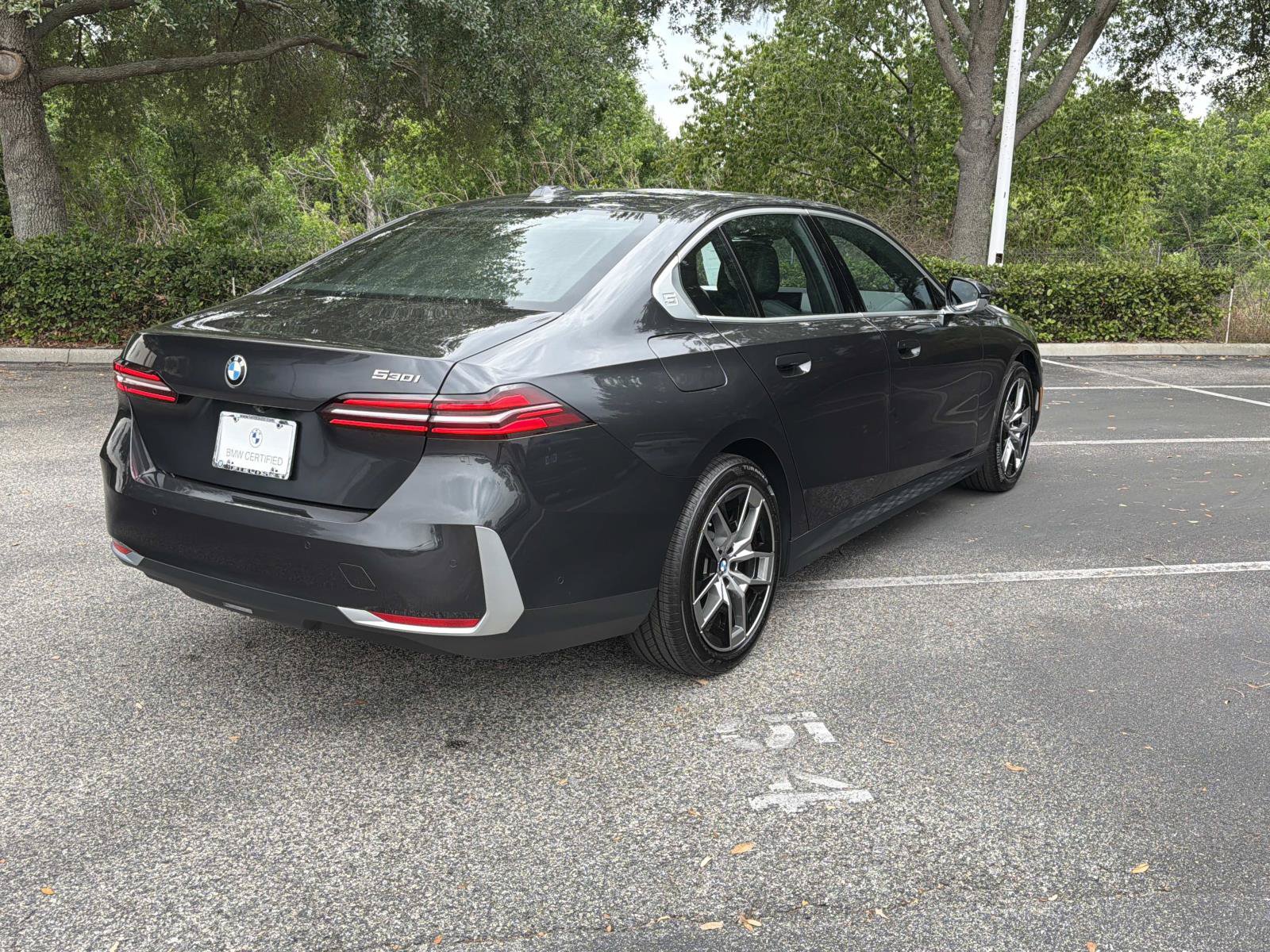 Certified 2026 BMW 530i RWD image 4