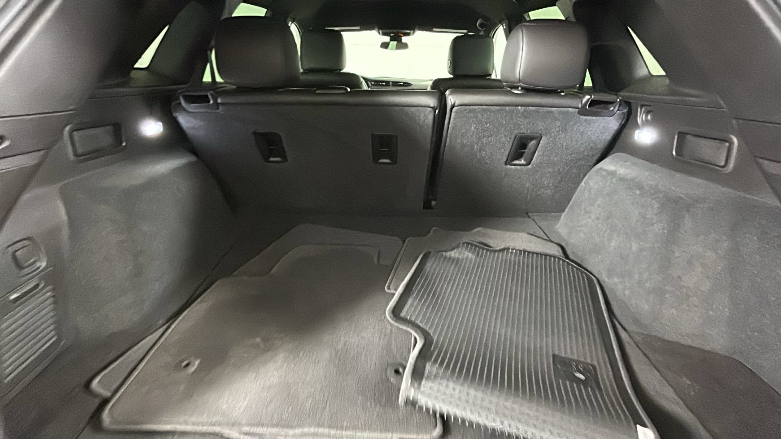 Used 2023 Cadillac XT5 Luxury FWD image 32