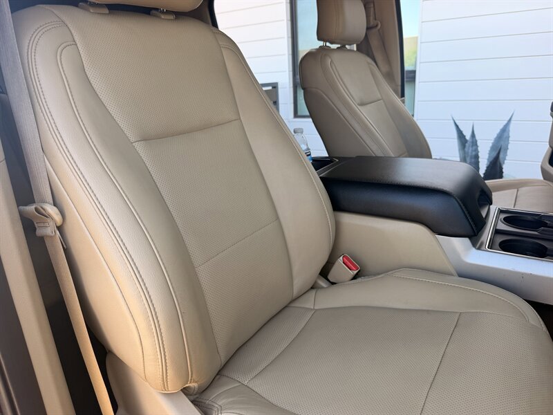 Used 2017 Ford F250 Lariat w/ Chrome Package AWD/4WD image 30