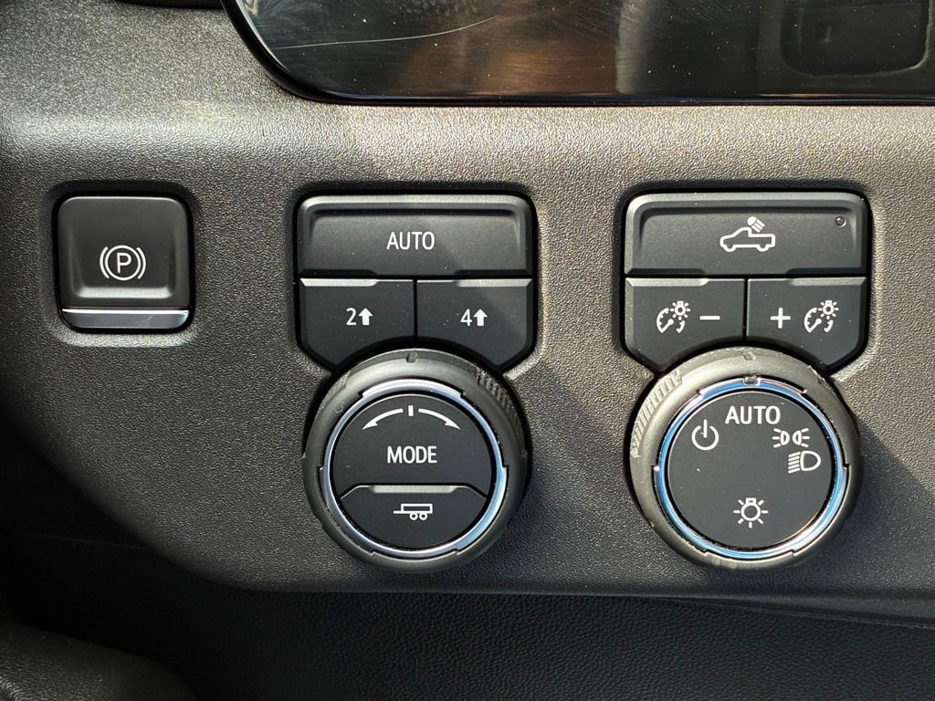 Used 2024 Chevrolet Silverado 1500 LT image 26