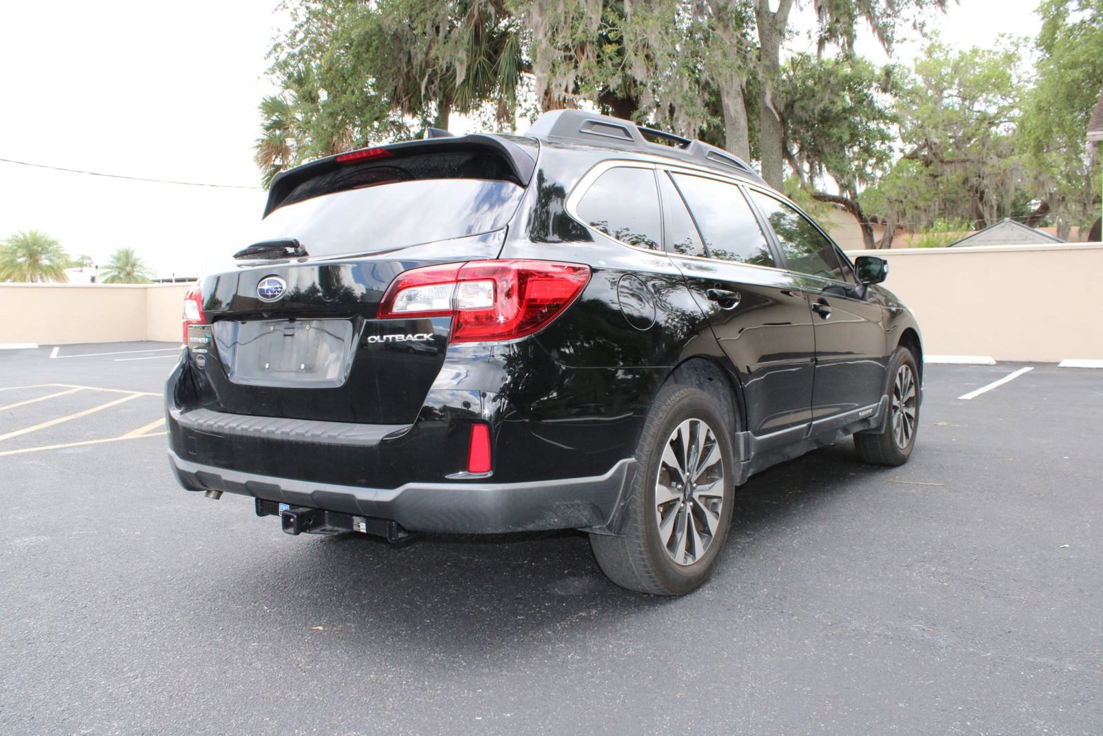 Used 2016 Subaru Outback 2.5i Limited AWD/4WD image 16