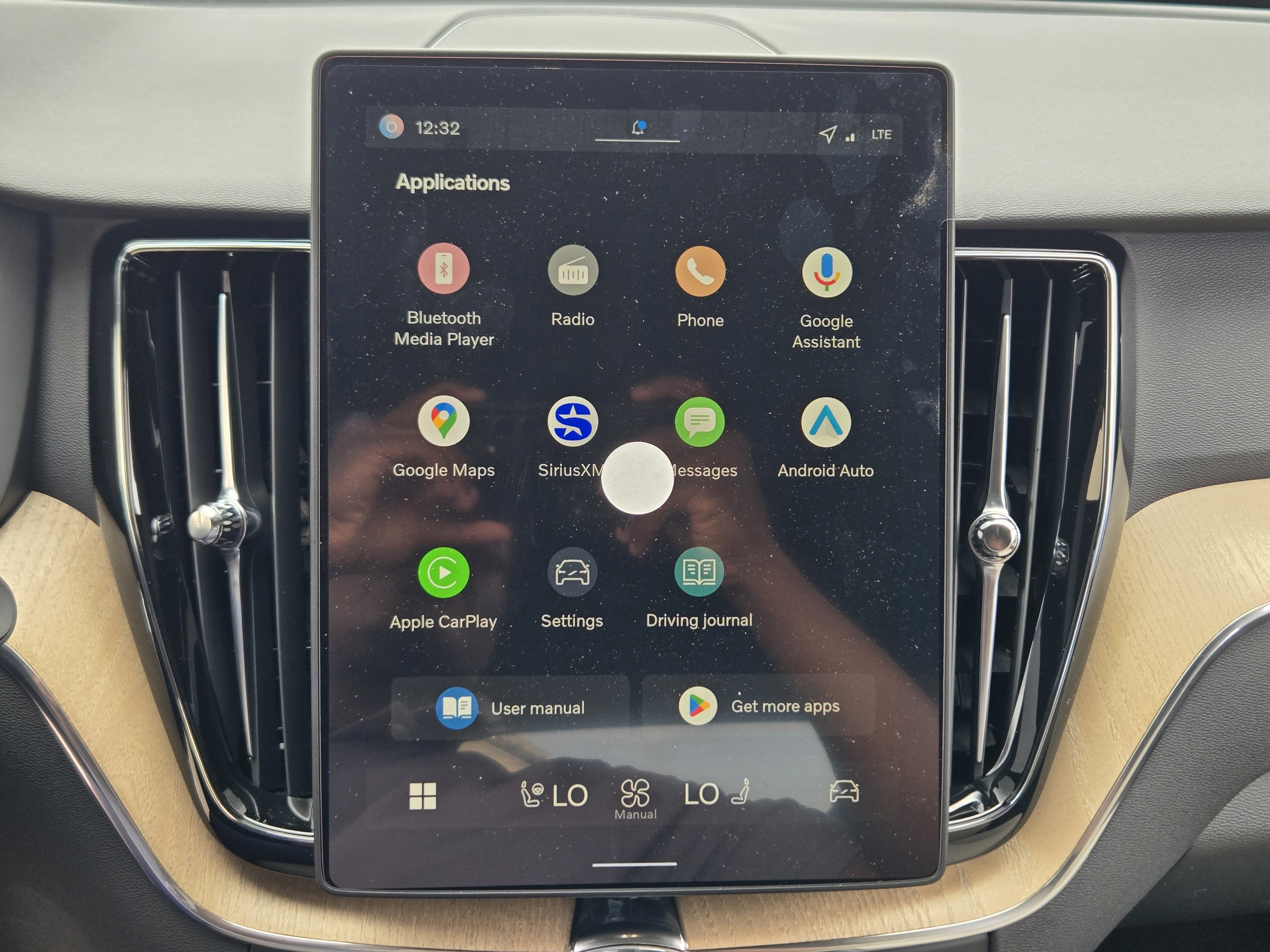 New 2026 Volvo XC60 B5 Plus w/ Protection Package Premier image 14