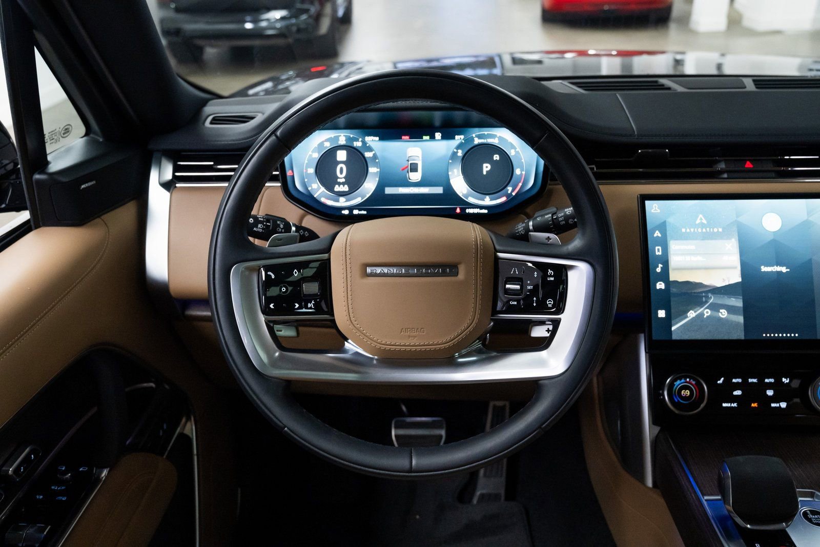 Used 2023 Land Rover Range Rover SE image 12