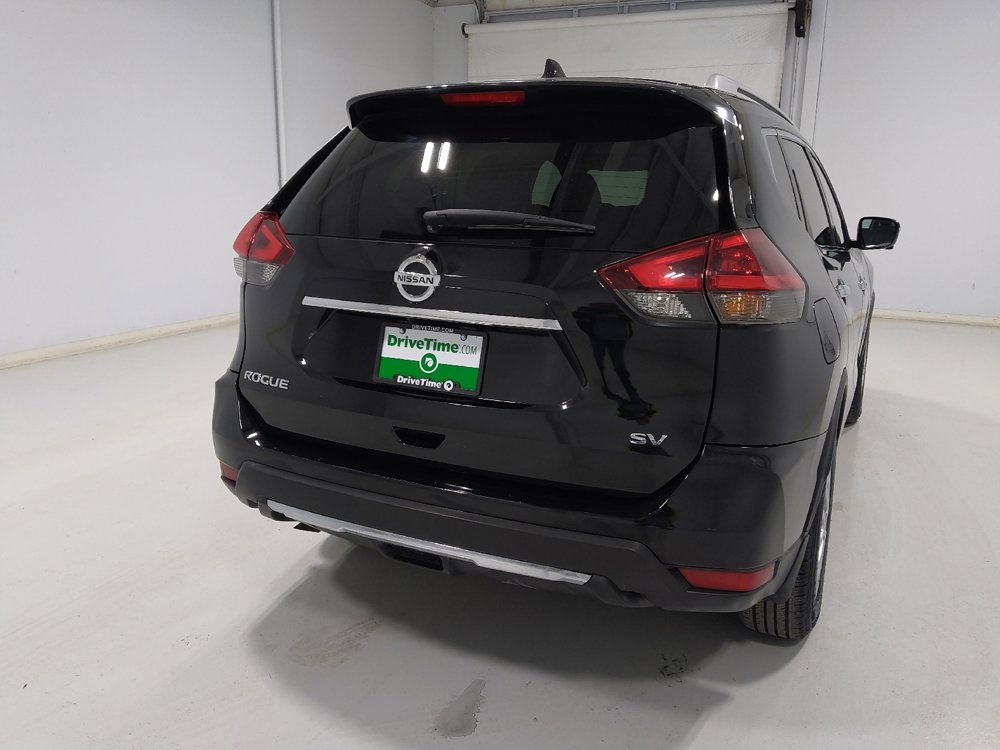 Used 2018 Nissan Rogue SV w/ Premium Package image 7