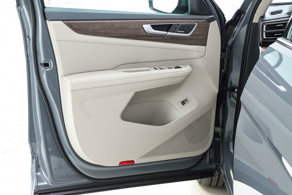 New 2026 Volkswagen Atlas SEL Premium R-Line image 18