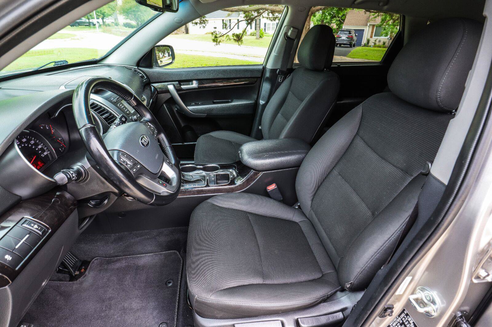 Used 2015 Kia Sorento LX FWD image 31