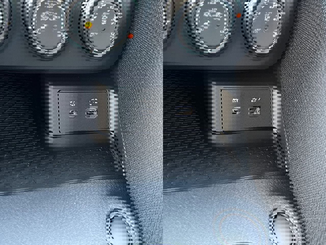 New 2026 Nissan Z Sport w/ Floor Mat Package image 13