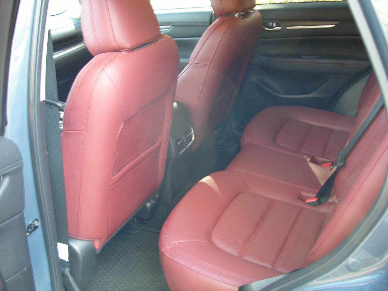 Used 2023 MAZDA CX-5 Carbon Edition image 4