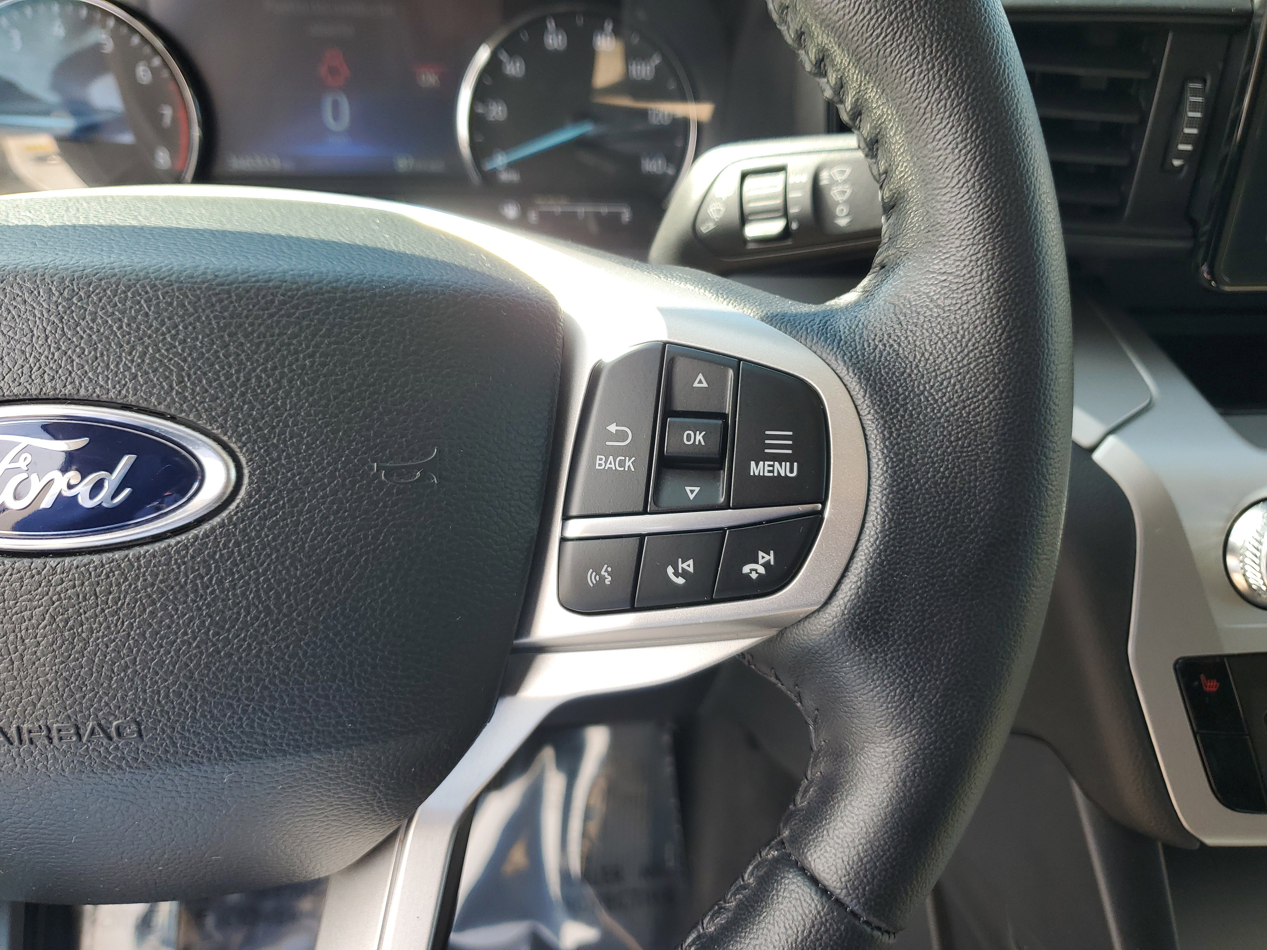 Used 2022 Ford Explorer XLT image 24