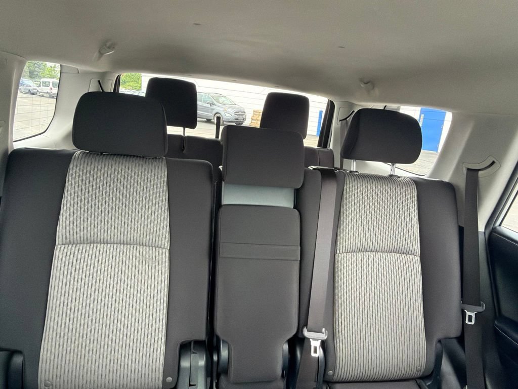 Used 2018 Toyota 4Runner SR5 AWD/4WD image 44