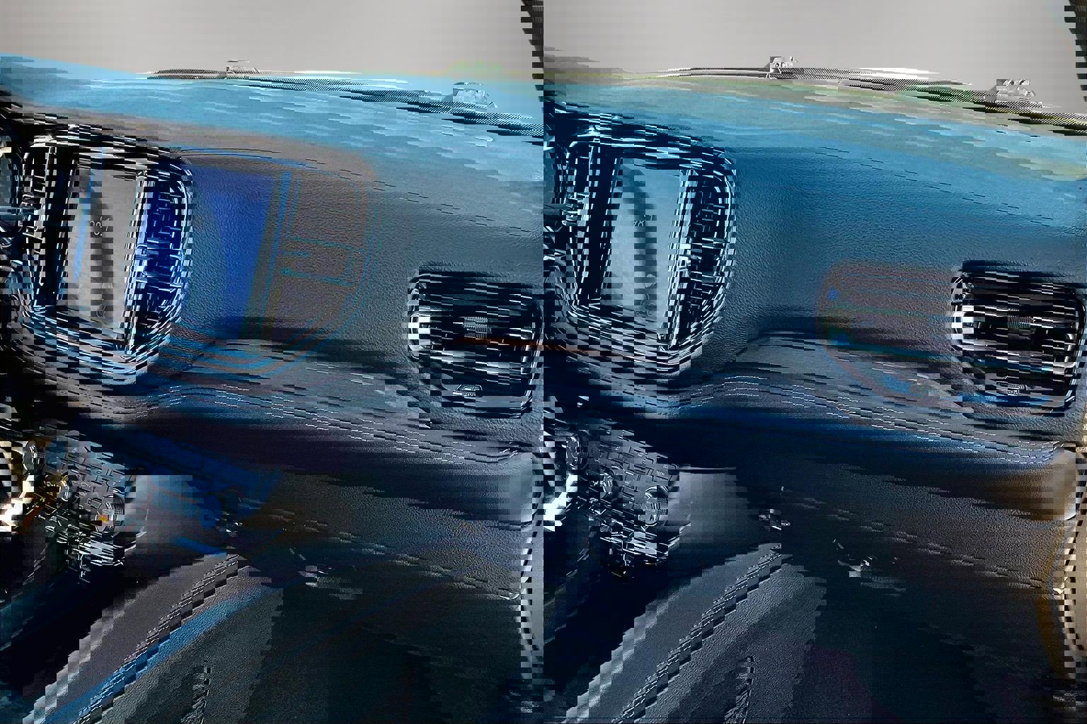 Used 2023 Dodge Durango SXT image 26