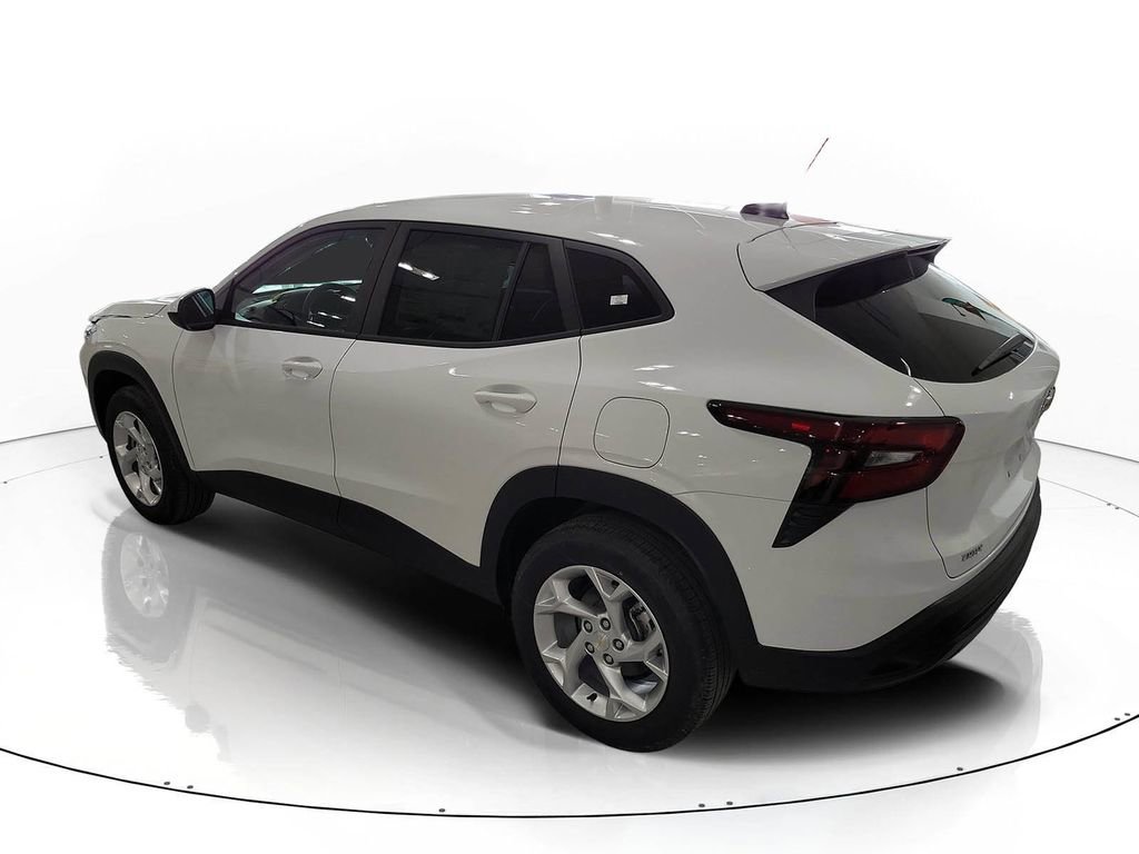New 2026 Chevrolet Trax LS w/ LS Convenience Package image 3