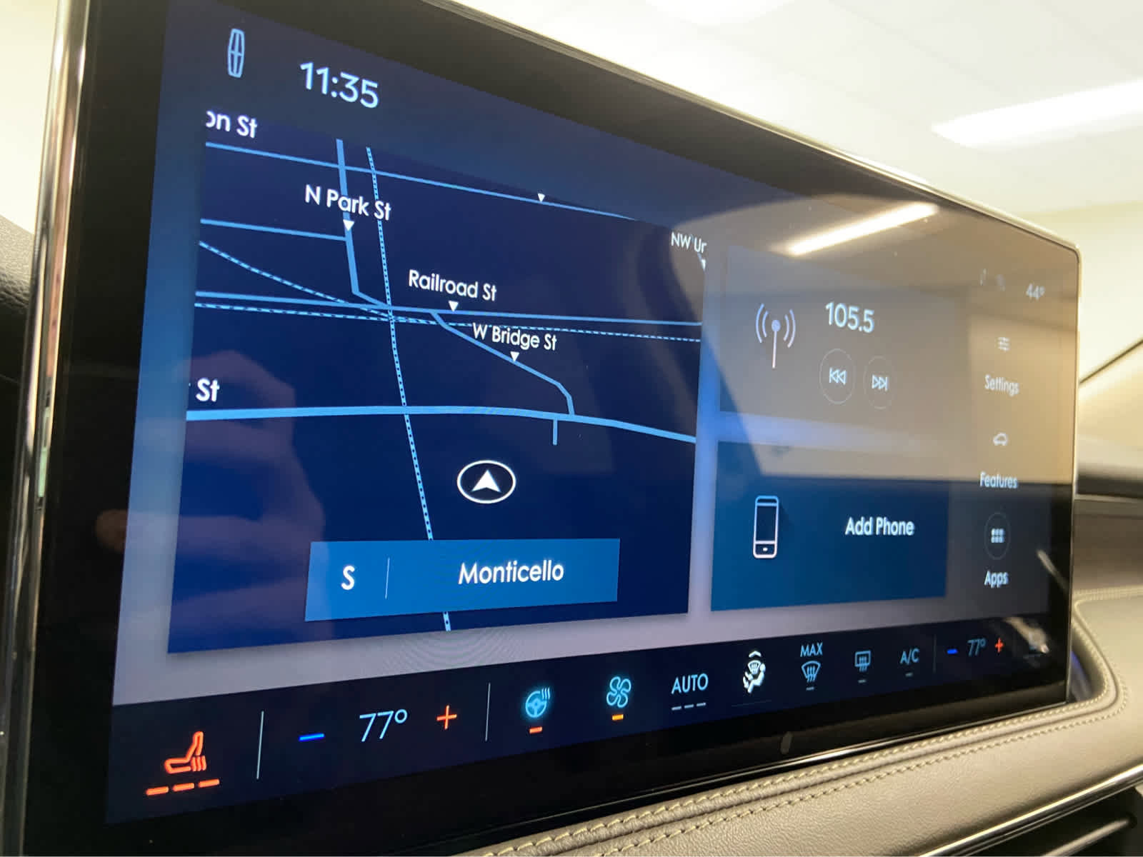 Used 2025 Lincoln Corsair Grand Touring w/ Equipment Group 301A image 24