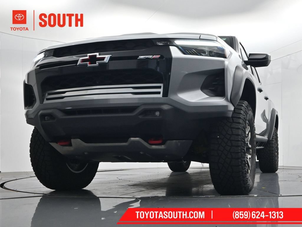 Used 2024 Chevrolet Colorado ZR2 w/ Technology Package AWD/4WD image 50
