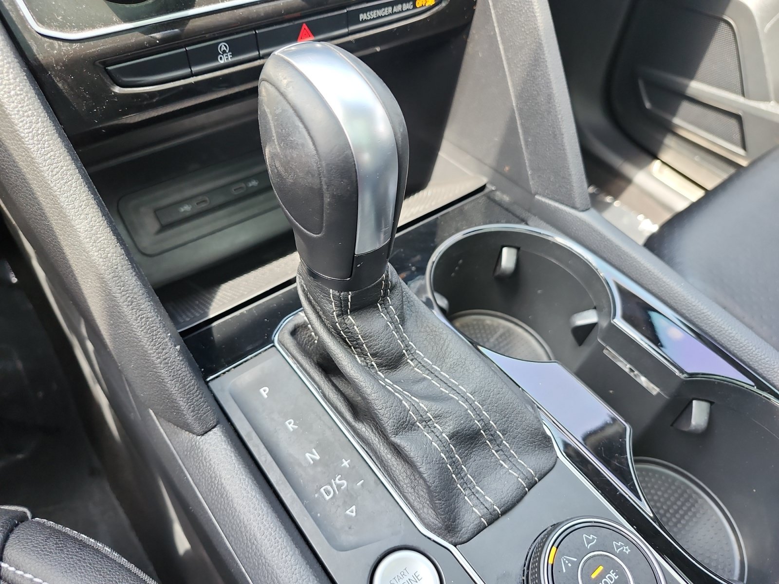 Used 2022 Volkswagen Atlas SEL R-Line AWD/4WD image 22