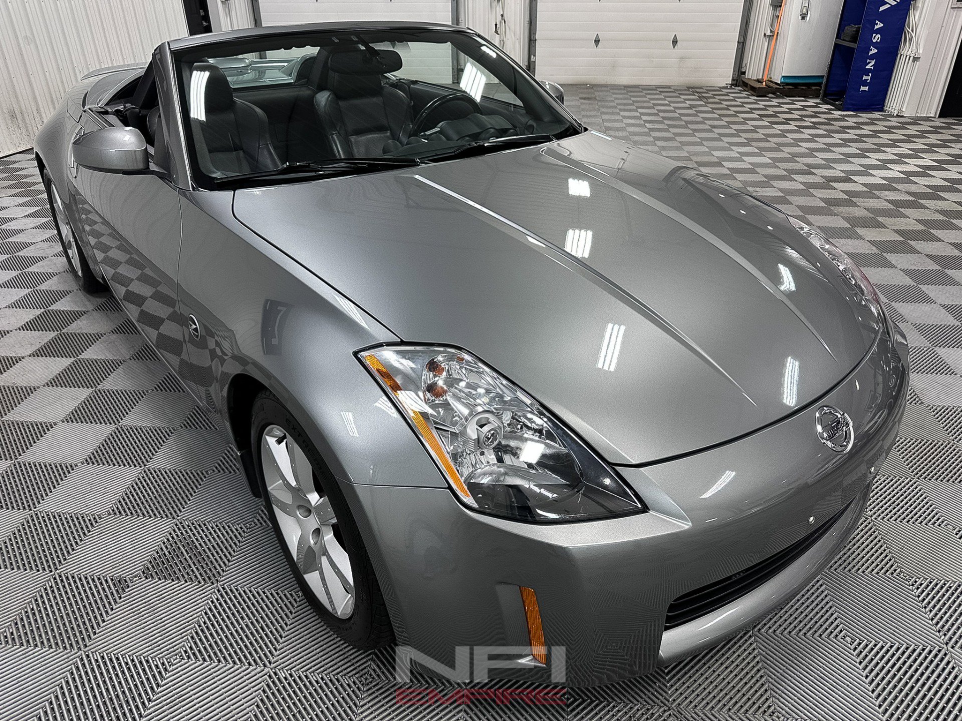 Used 2004 Nissan 350Z Touring image 7