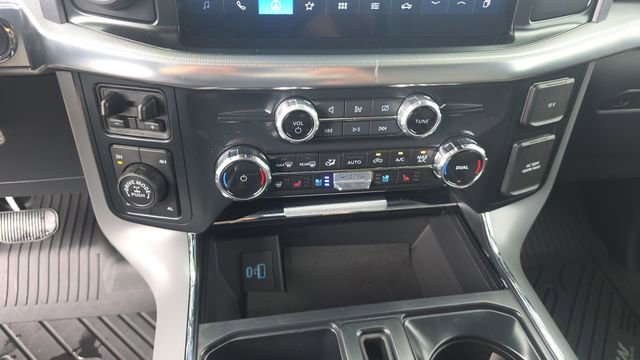 Used 2024 Ford F150 Lariat w/ FX4 Off-Road Package AWD/4WD image 22