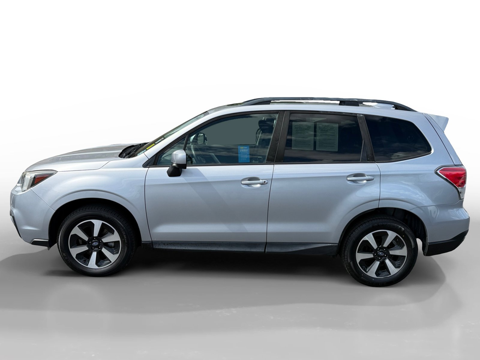 Used 2018 Subaru Forester 2.5i Premium w/ Popular Package #2A AWD/4WD image 2