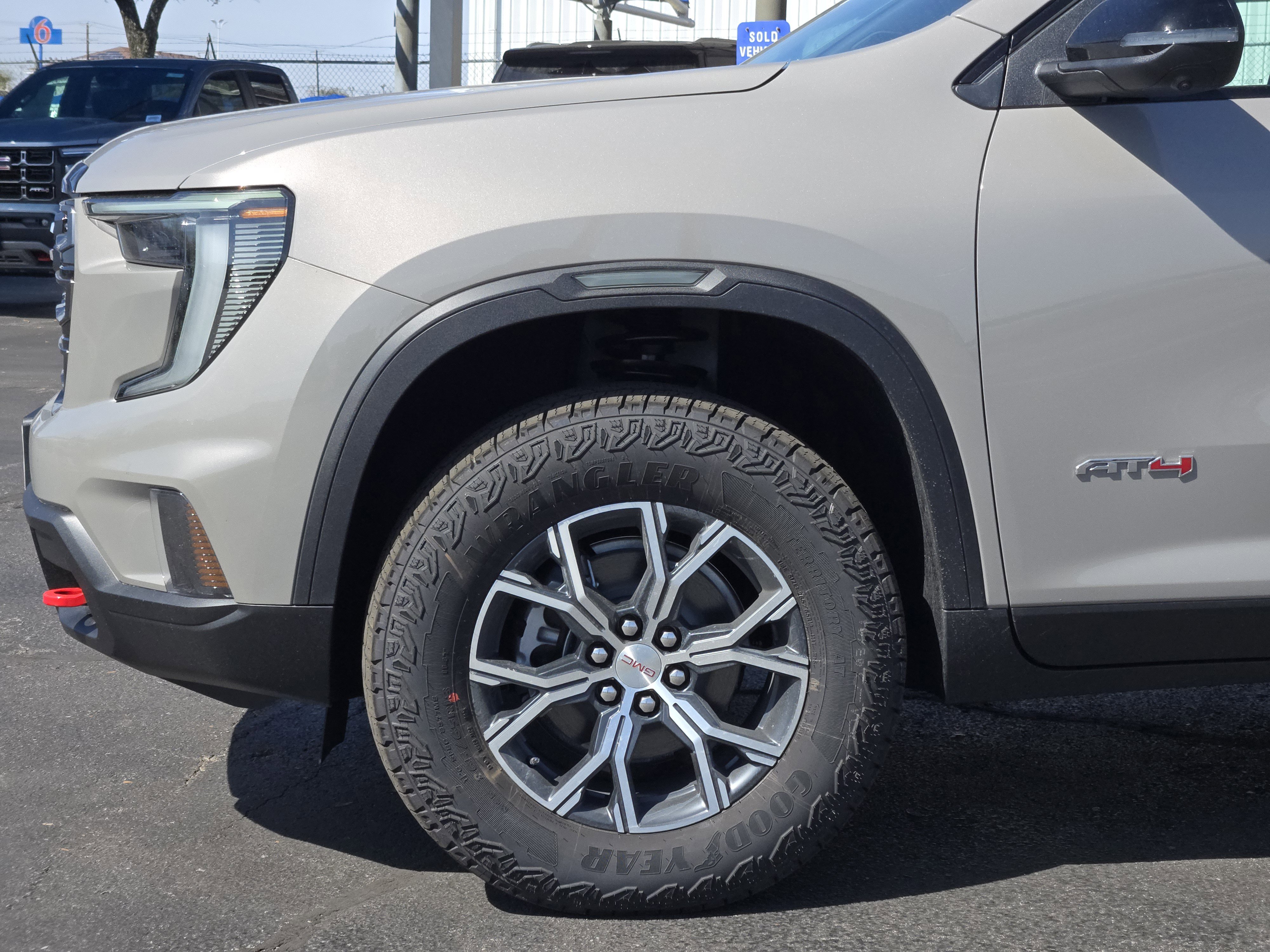 New 2026 GMC Acadia AT4 w/ Luxury Package image 5