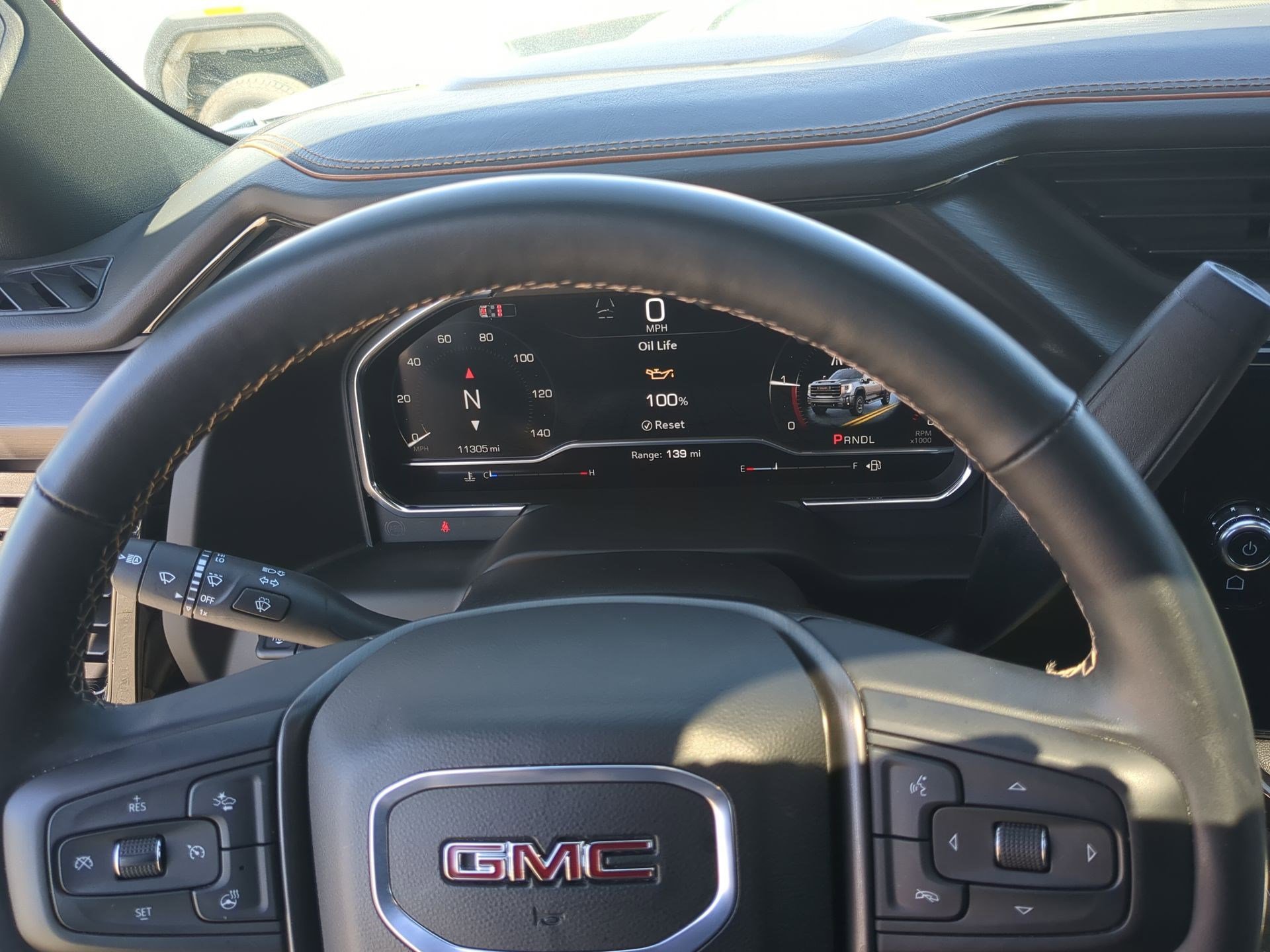 Used 2025 GMC Sierra 2500 AT4 w/ AT4 Premium Plus Package image 14