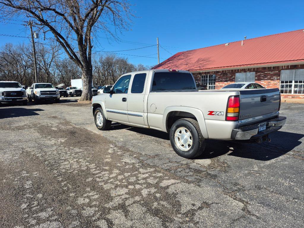 Used 2006 GMC Sierra 1500 SLE w/ Light Duty Power Package image 4