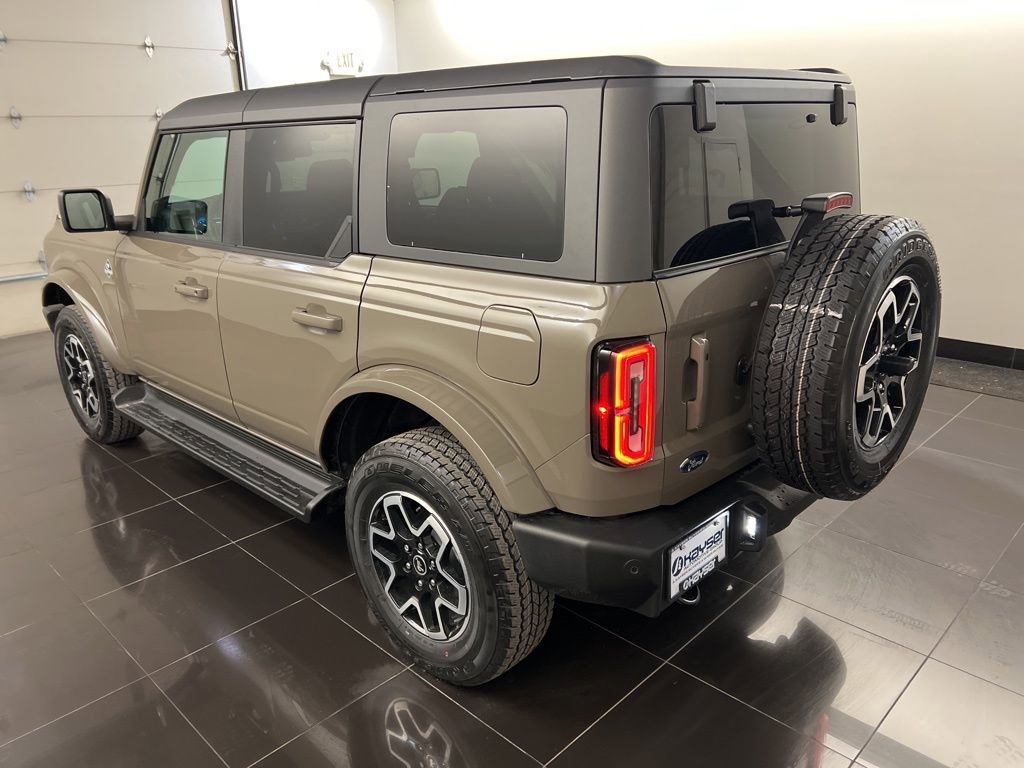 New 2025 Ford Bronco Outer Banks image 4