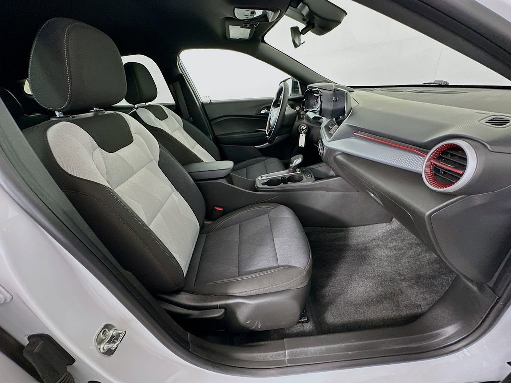 Used 2024 Chevrolet Trax RS image 26