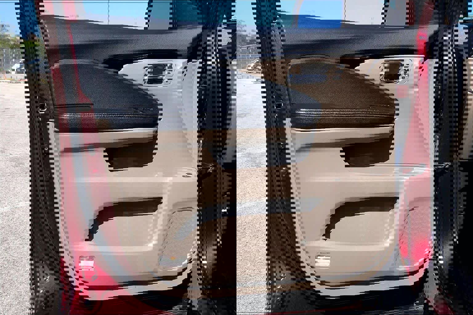 Used 2018 Honda Pilot Touring image 21