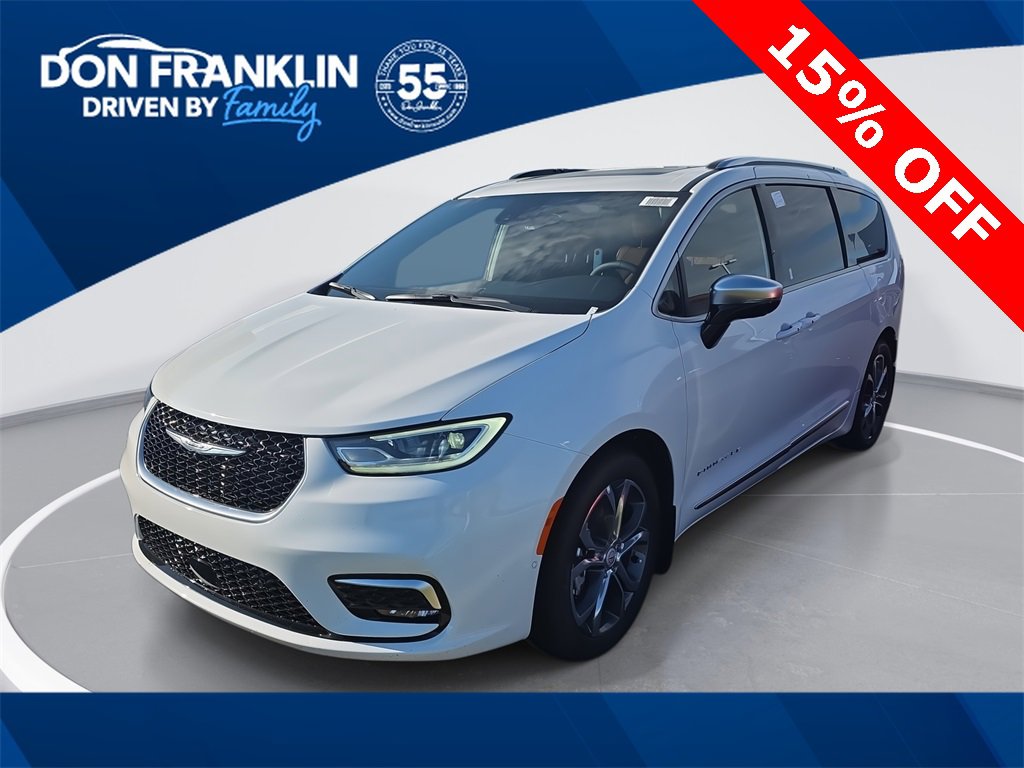 New 2026 Chrysler Pacifica Pinnacle