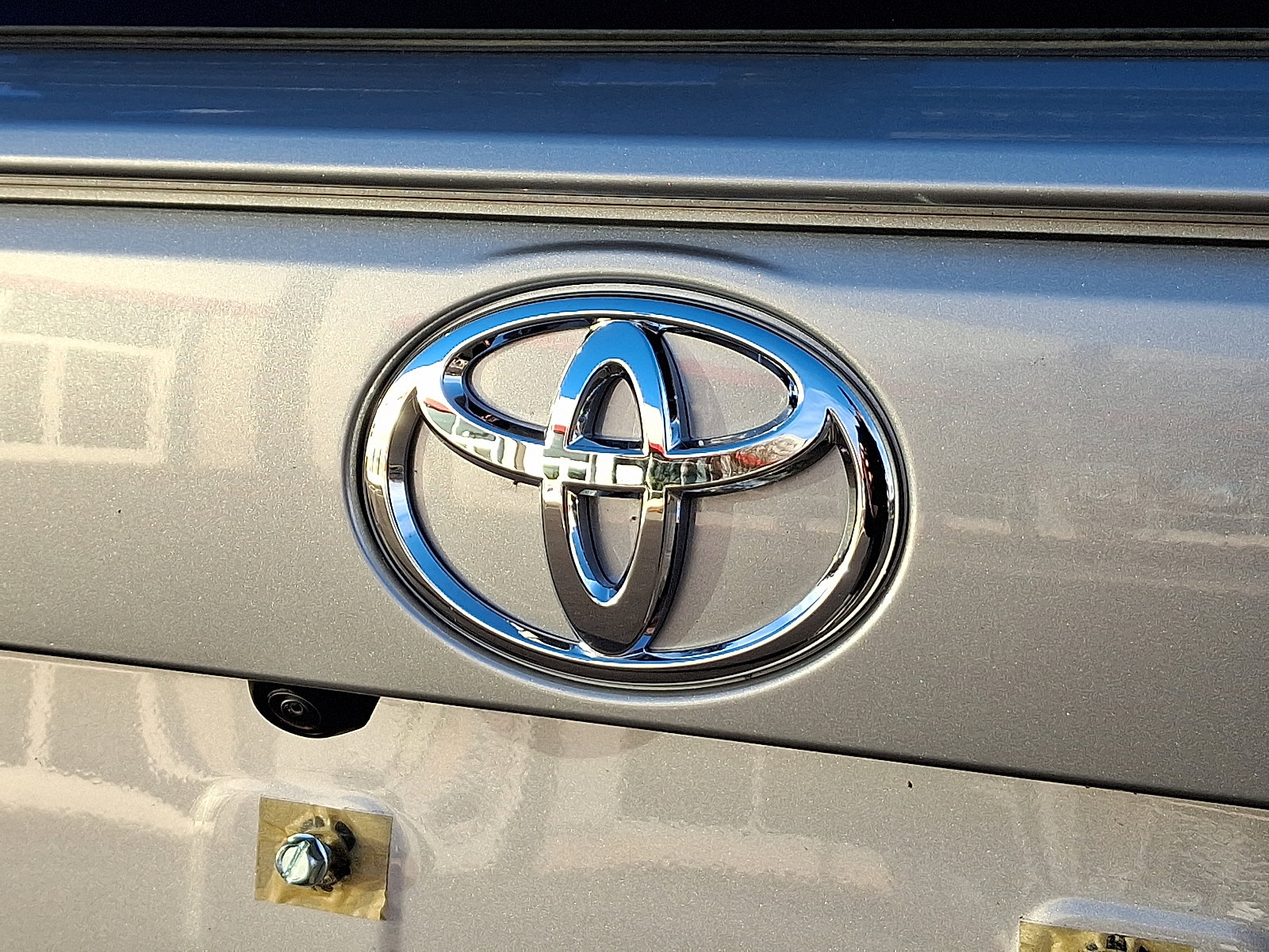 Certified 2025 Toyota RAV4 LE image 28